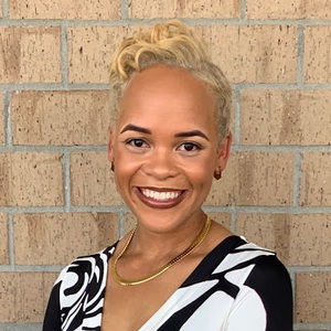 Meet your Posher, Deondria